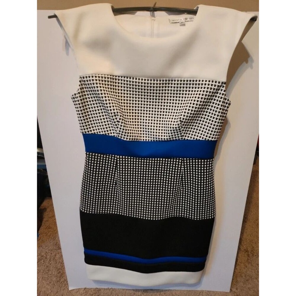 Ladies 6 Petite Sleeveless White,Black & Blue Shift Dreas